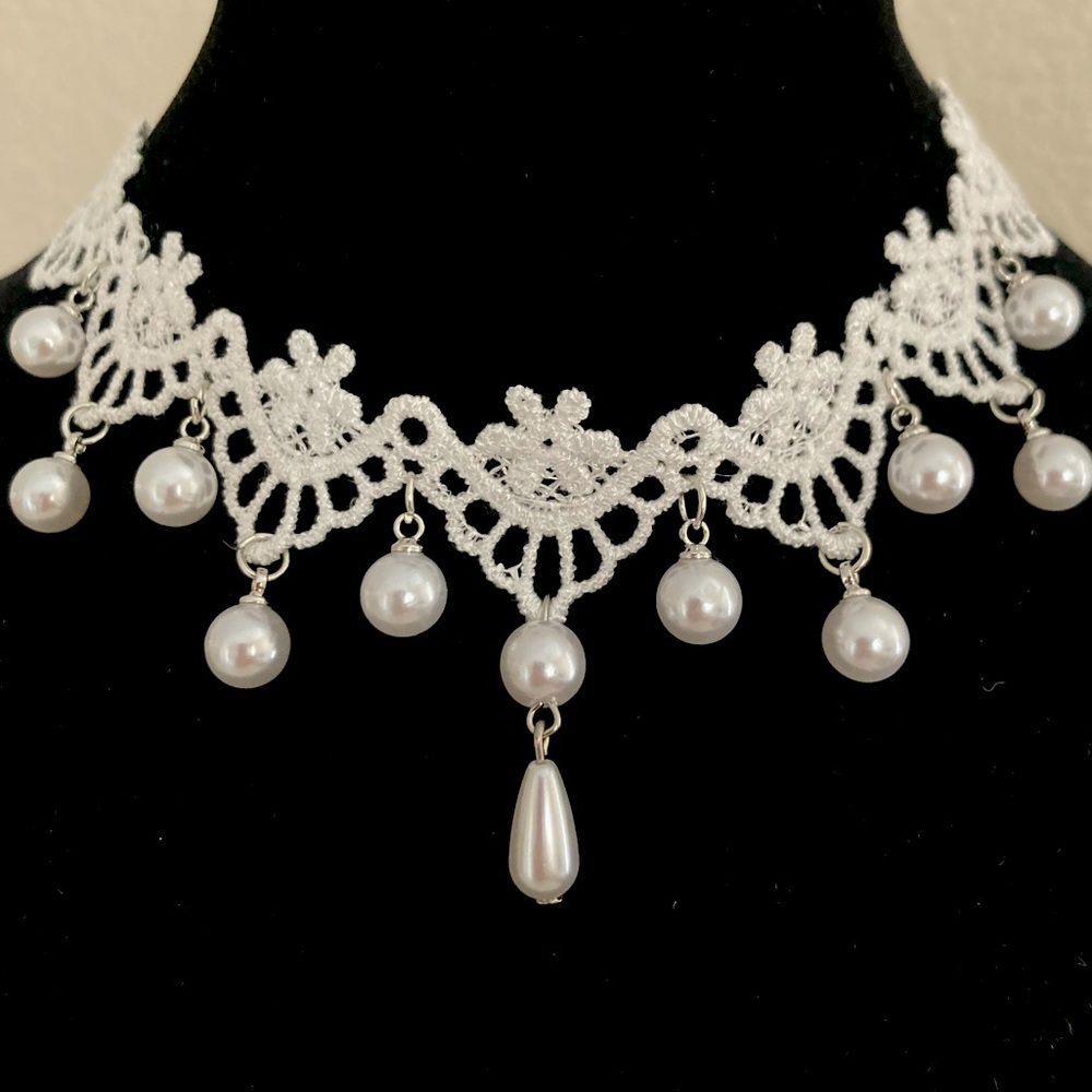 🌟 White Elegant Lace Crochet Choker Necklace
